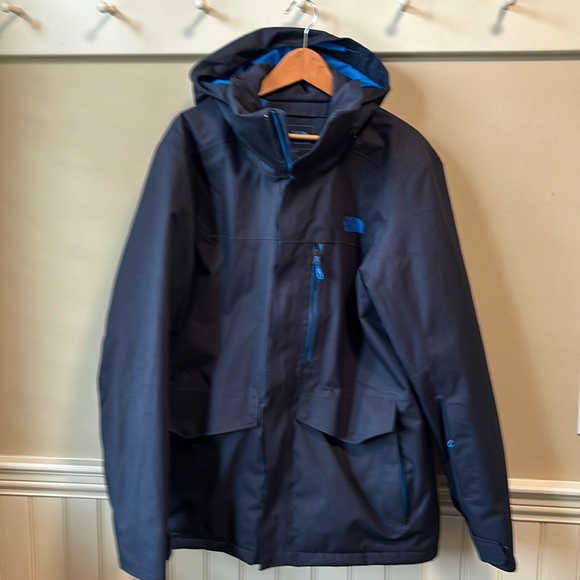 Men’s The North Face Jacket Large - Picture 4 of 12